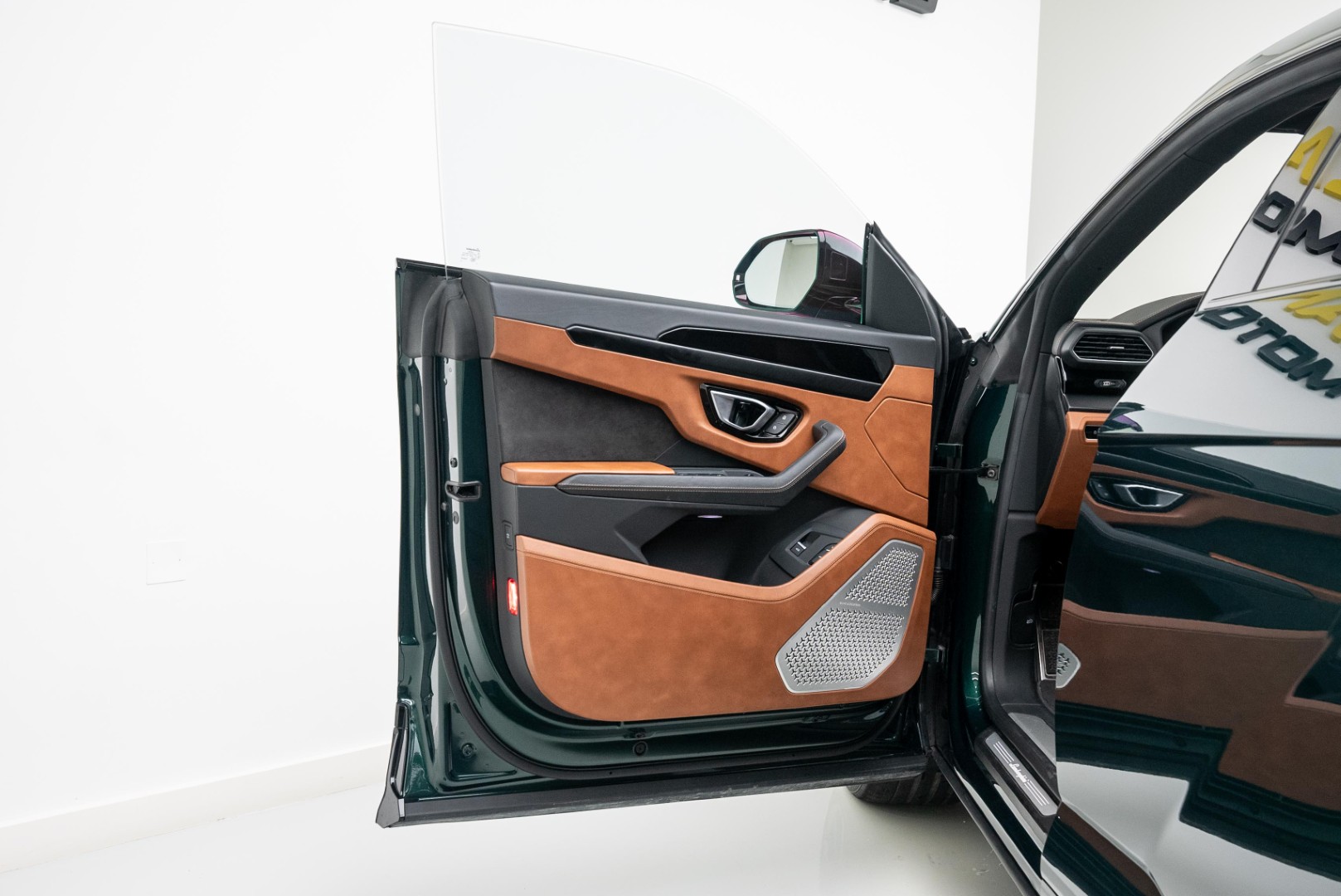 2023 LAMBORGHINI URUS S. FULL OPTION